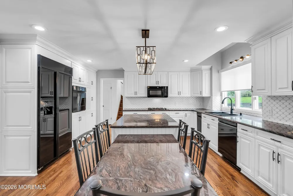 6 Deep Wood Lane Colts Neck, NJ 07722