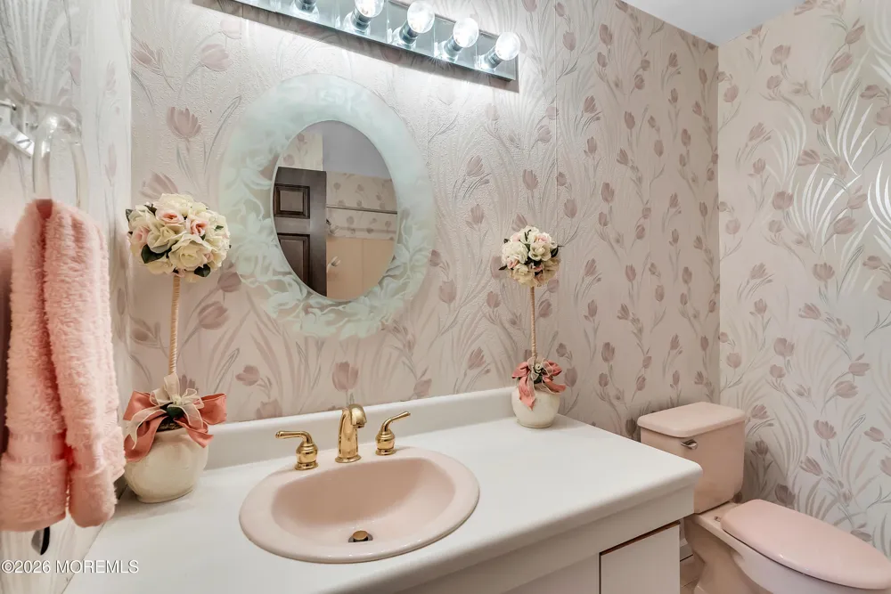 6 Deep Wood Lane Colts Neck, NJ 07722