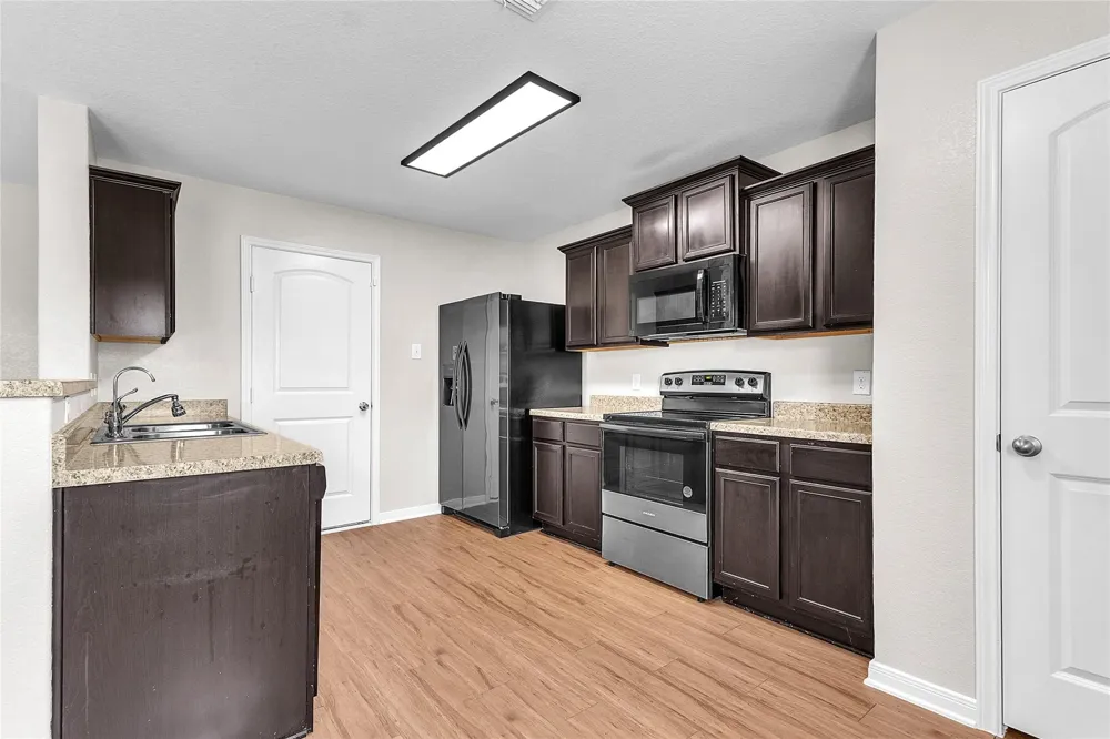 6211 Baywood Crest San Antonio, TX 78222