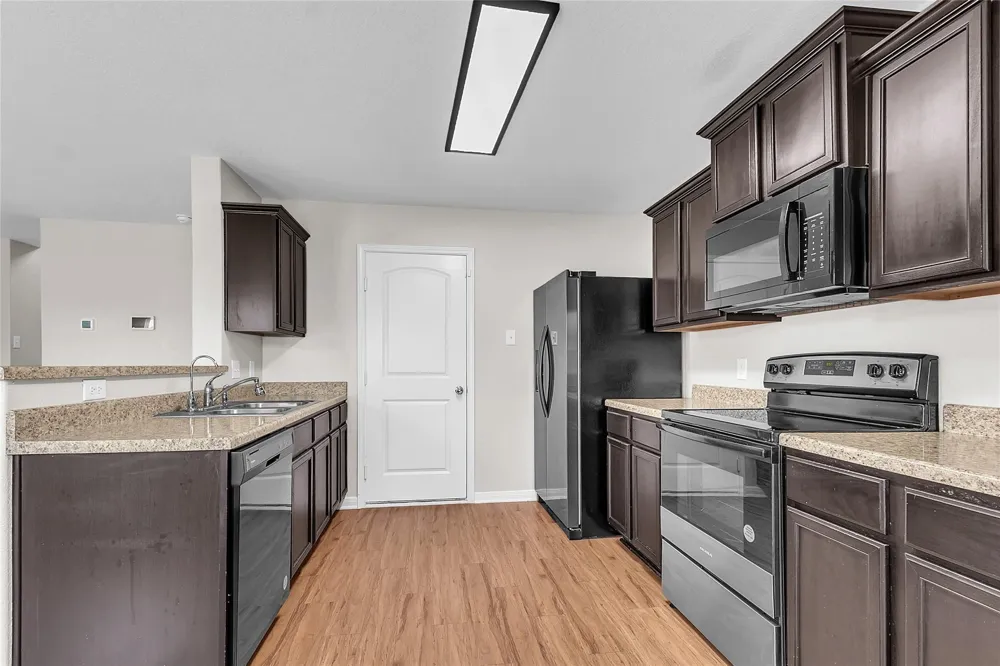 6211 Baywood Crest San Antonio, TX 78222