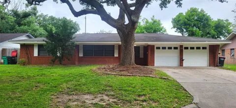1902 Amy Drive