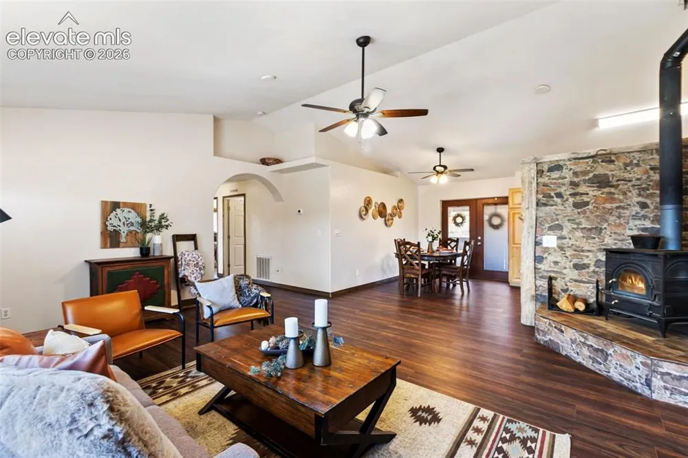 34 Fetlock Circle Florissant, CO 80816