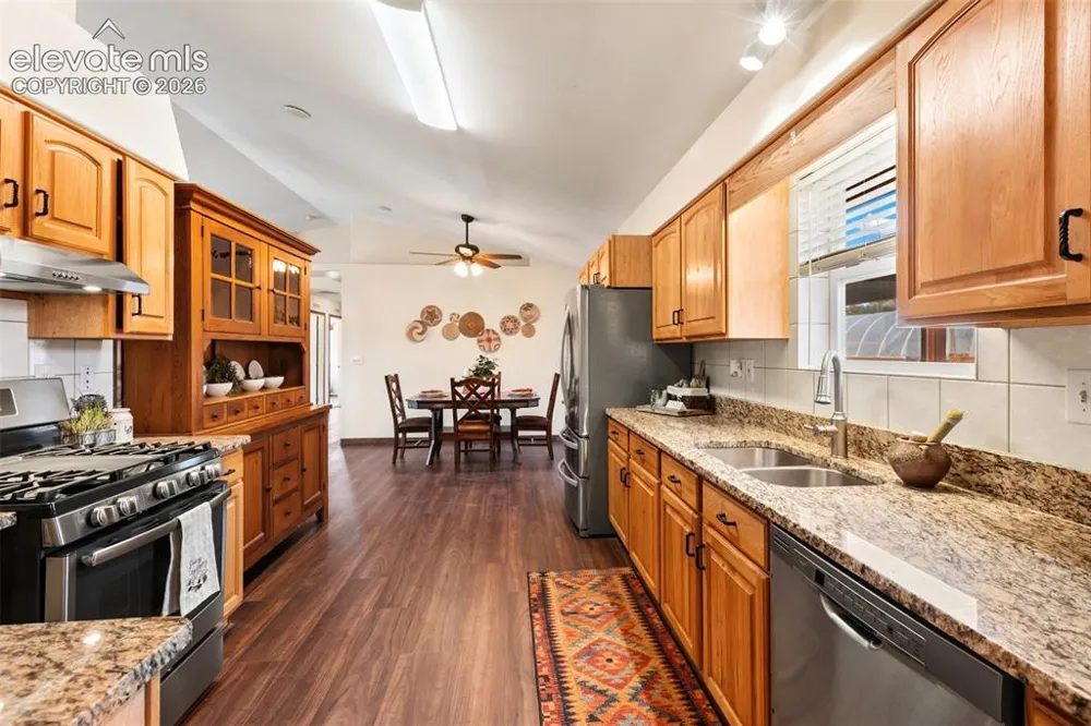 34 Fetlock Circle Florissant, CO 80816