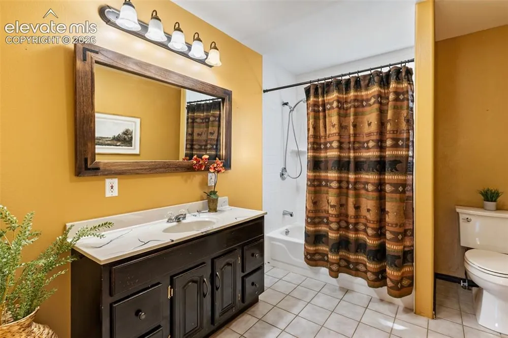 34 Fetlock Circle Florissant, CO 80816
