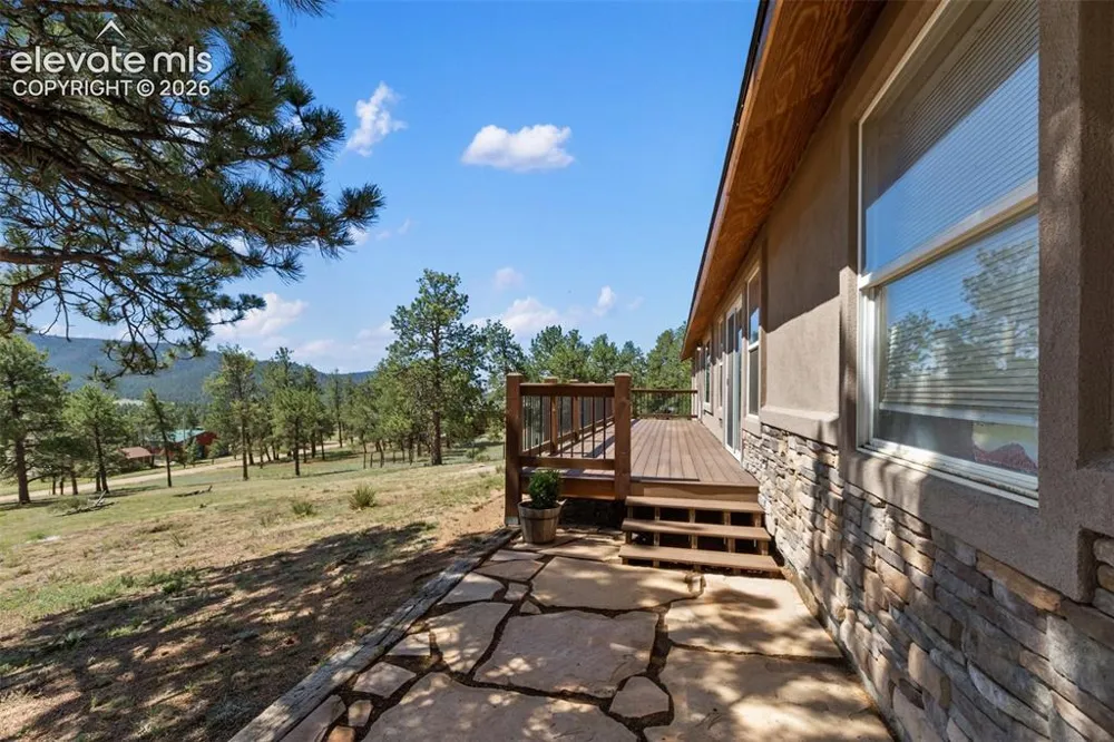 34 Fetlock Circle Florissant, CO 80816