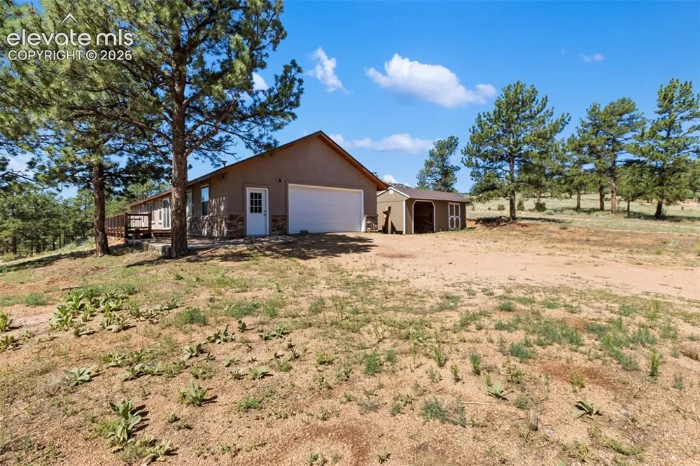 34 Fetlock Circle Florissant, CO 80816
