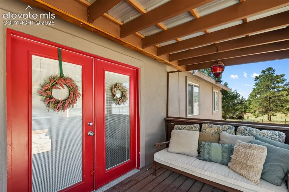 34 Fetlock Circle Florissant, CO 80816