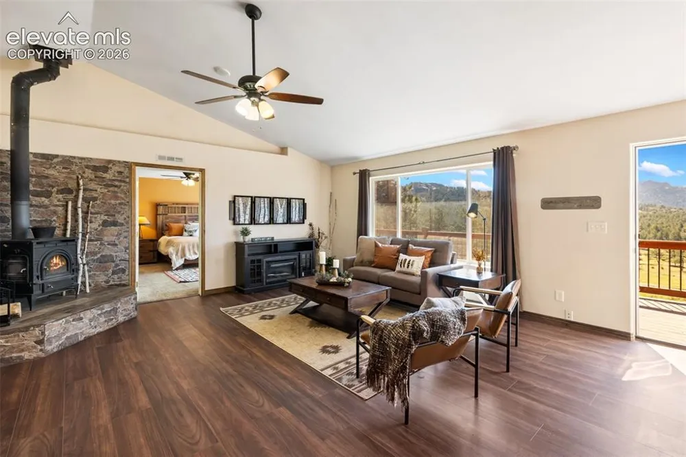34 Fetlock Circle Florissant, CO 80816