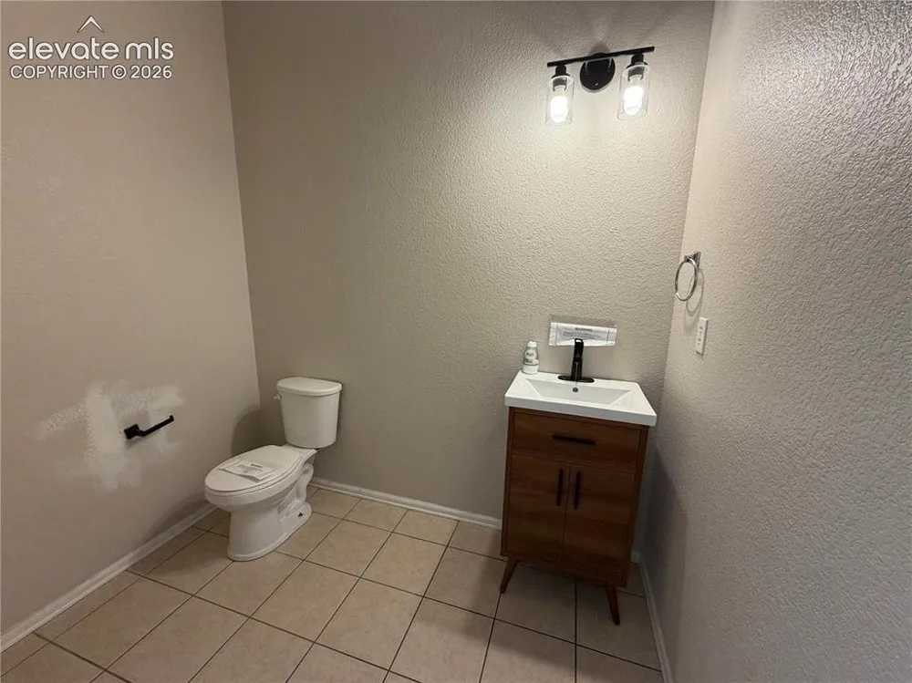3429 Kingfisher Nest Grove Colorado Springs, CO 80916