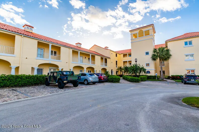 5010 Harmony Circle #306 Vero Beach, FL 32967