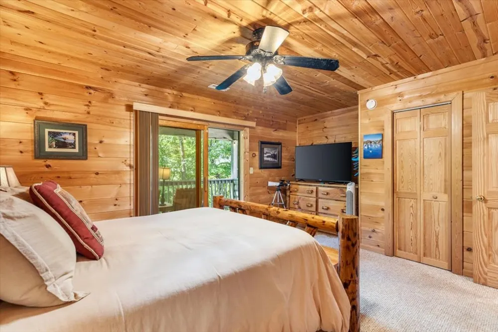 808 Granite Drive Hayesville, NC 28904