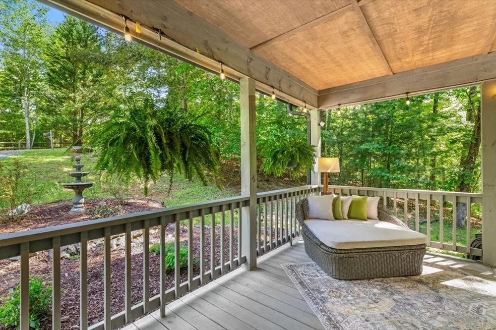 808 Granite Drive Hayesville, NC 28904