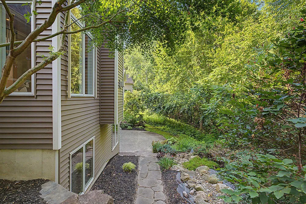 3703 Westbeech Court Hudsonville, MI 49426
