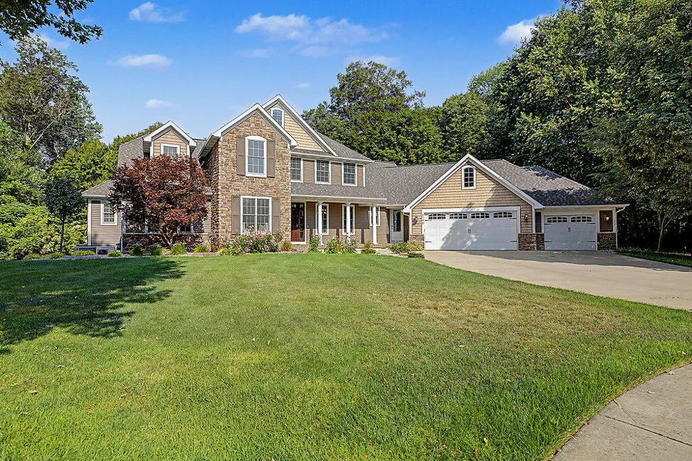 3703 Westbeech Court Hudsonville, MI 49426