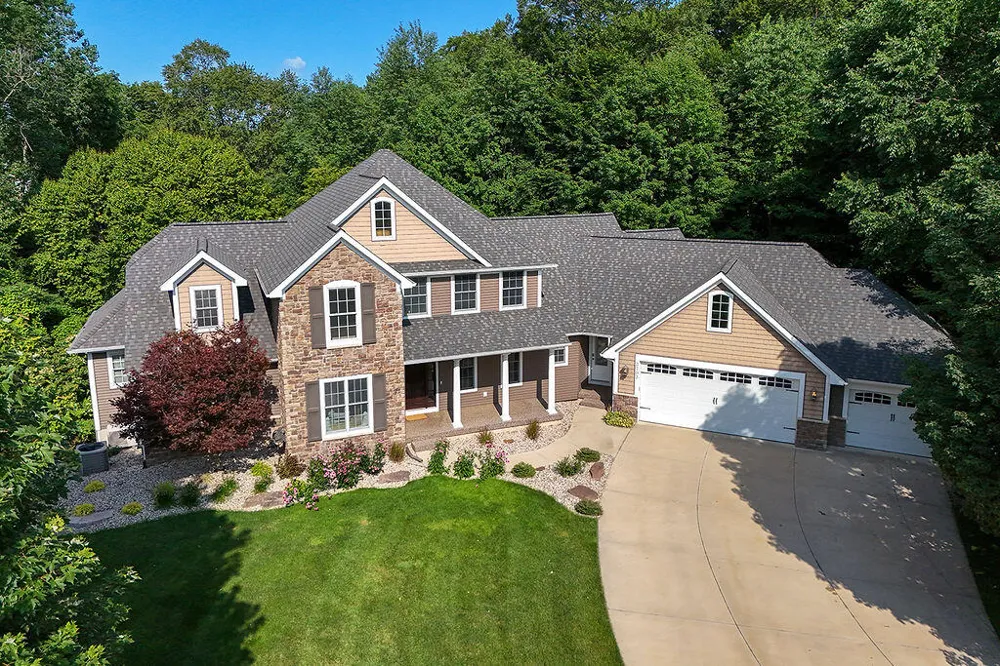 3703 Westbeech Court Hudsonville, MI 49426