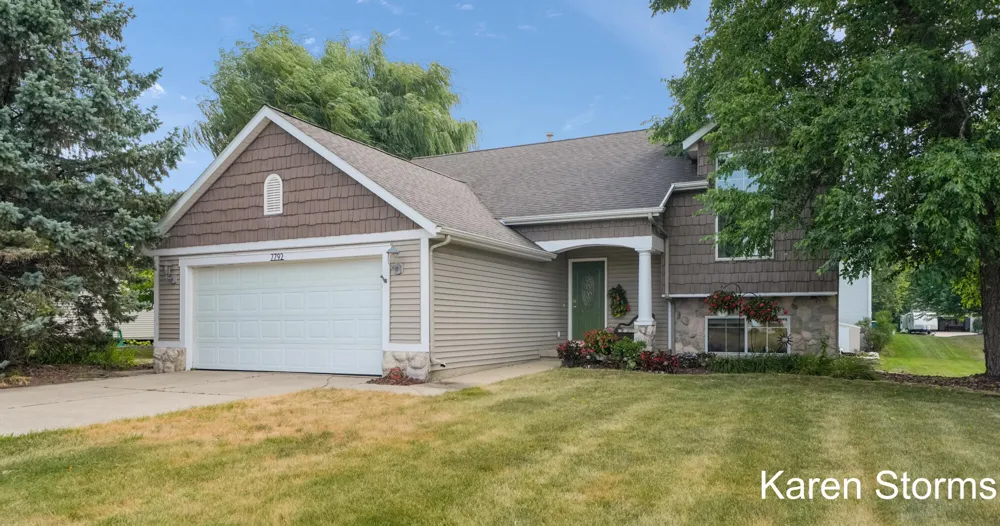 7792 Westside Drive Hudsonville, MI 49426