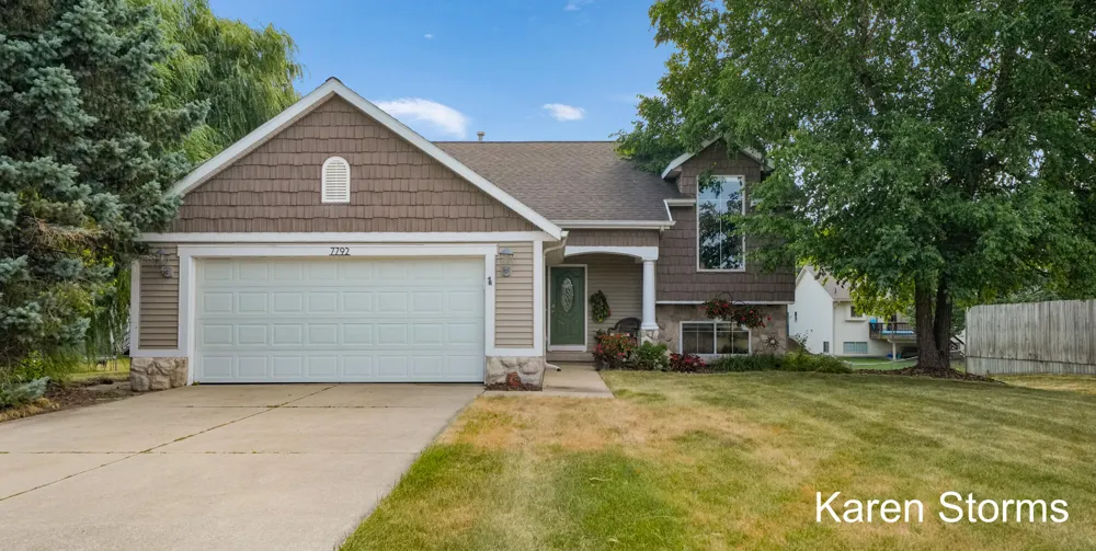 7792 Westside Drive Hudsonville, MI 49426