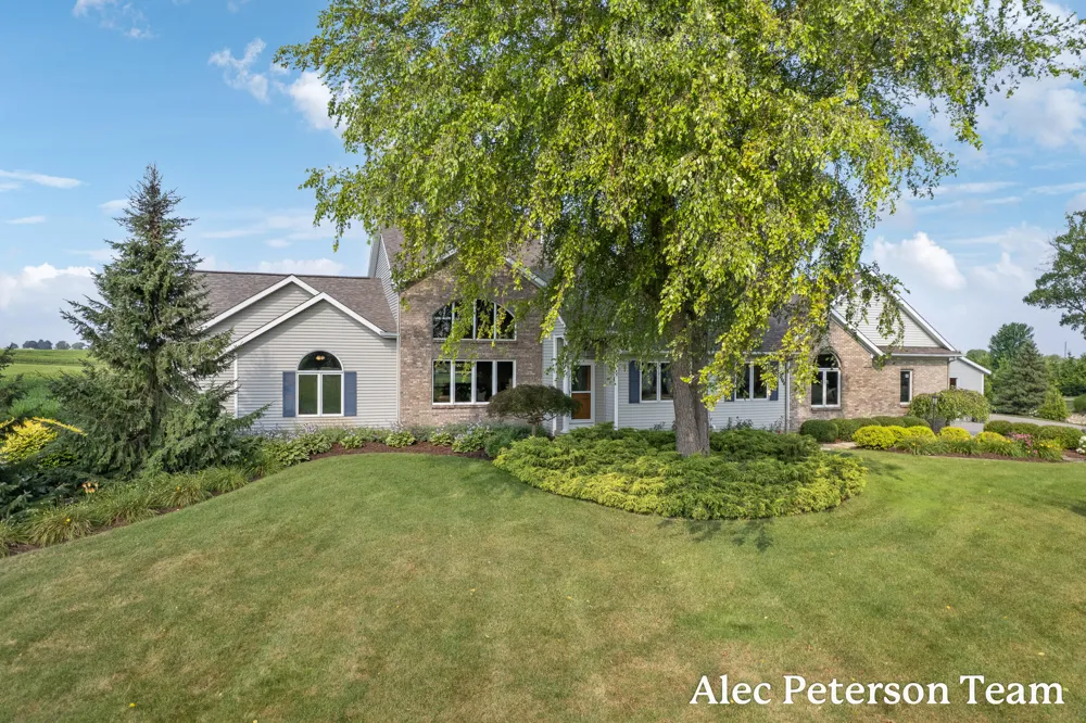 2807 8th Avenue SW Byron Center, MI 49315