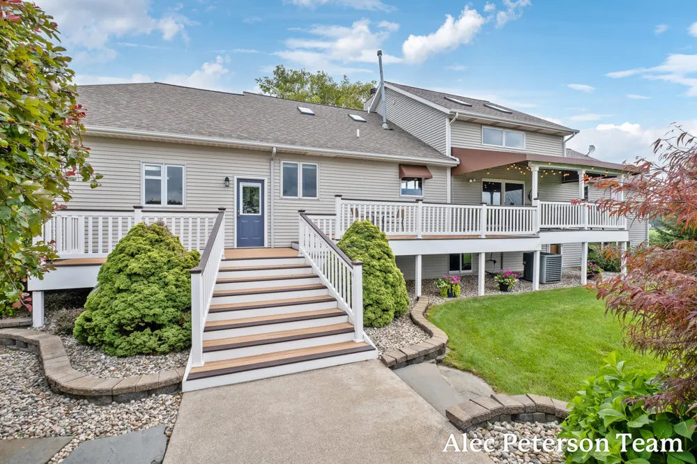 2807 8th Avenue SW Byron Center, MI 49315