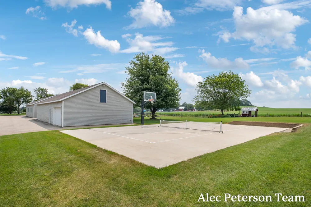 2807 8th Avenue SW Byron Center, MI 49315