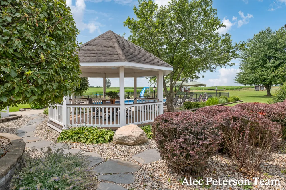 2807 8th Avenue SW Byron Center, MI 49315