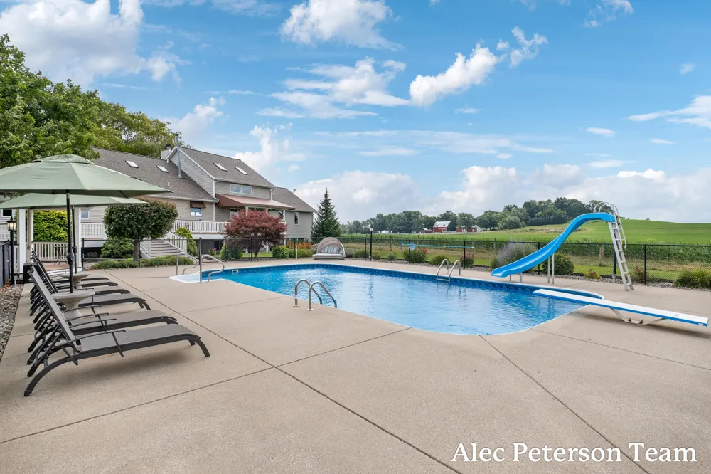 2807 8th Avenue SW Byron Center, MI 49315