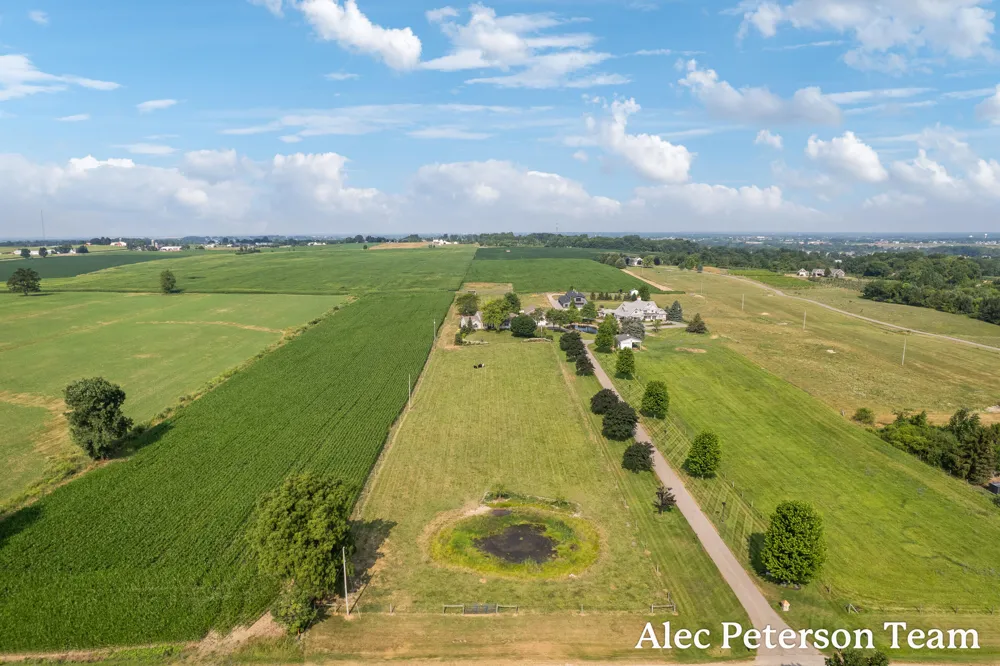 2807 8th Avenue SW Byron Center, MI 49315