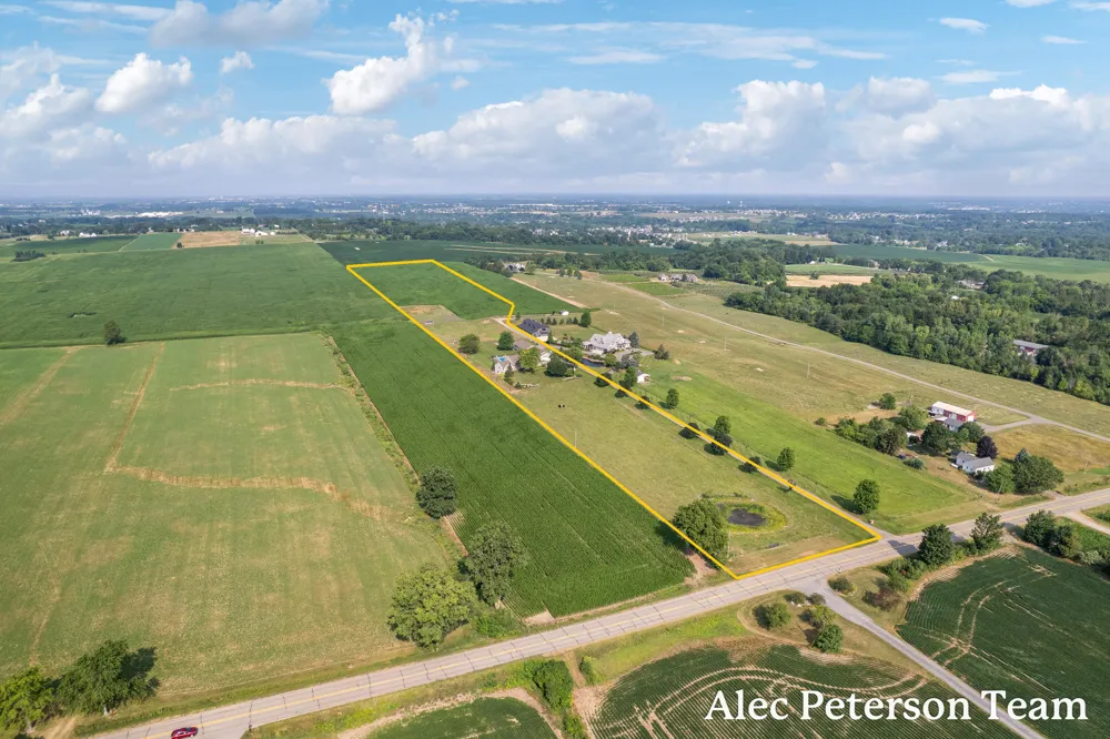 2807 8th Avenue SW Byron Center, MI 49315