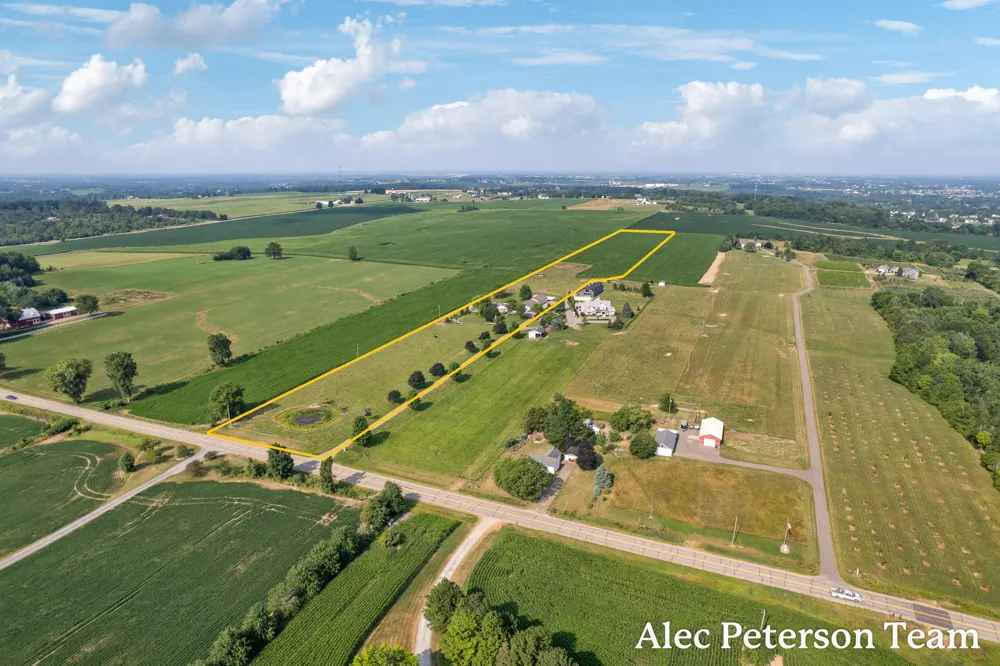 2807 8th Avenue SW Byron Center, MI 49315