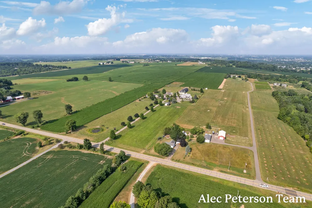 2807 8th Avenue SW Byron Center, MI 49315