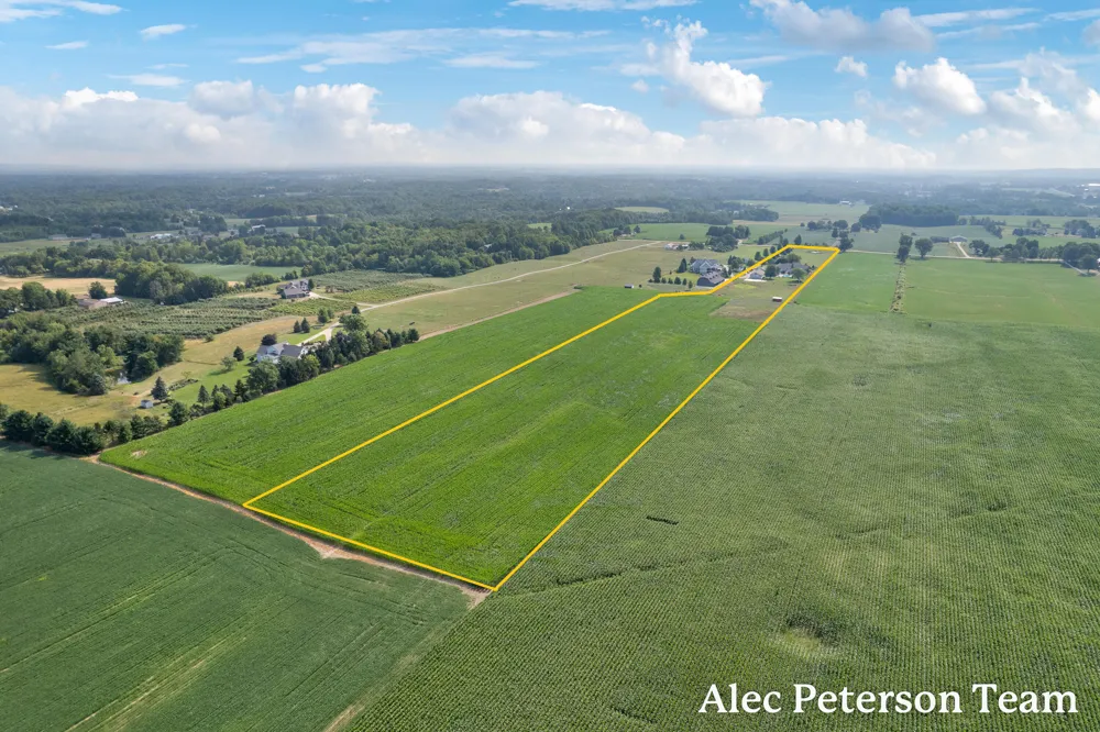2807 8th Avenue SW Byron Center, MI 49315