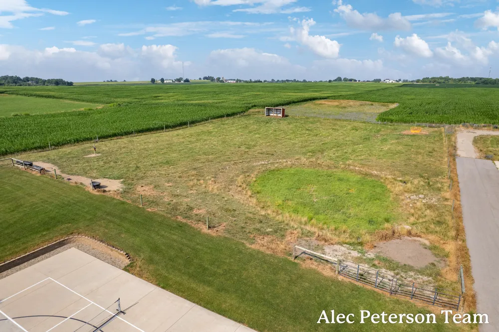 2807 8th Avenue SW Byron Center, MI 49315