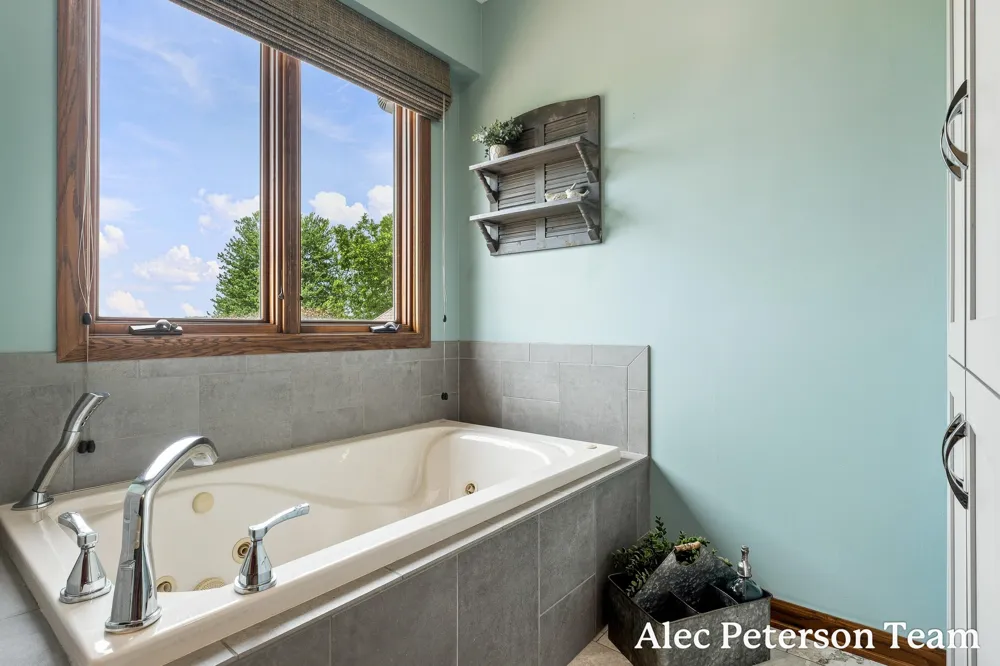 2807 8th Avenue SW Byron Center, MI 49315