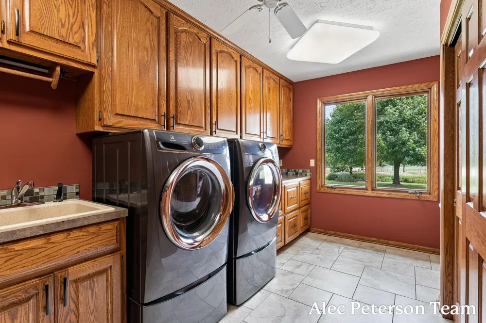 2807 8th Avenue SW Byron Center, MI 49315