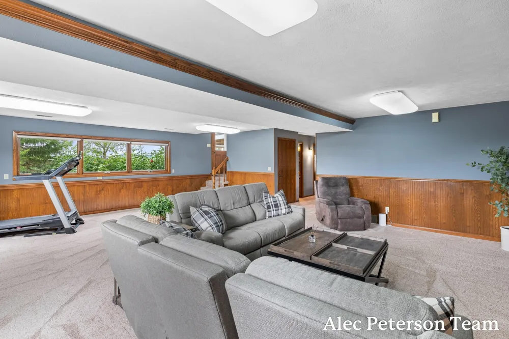 2807 8th Avenue SW Byron Center, MI 49315