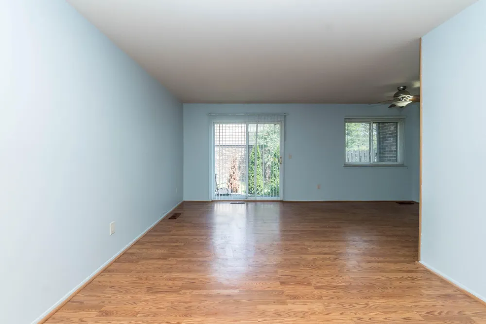 32143 W 12 Mile Road Farmington Hills, MI 48334