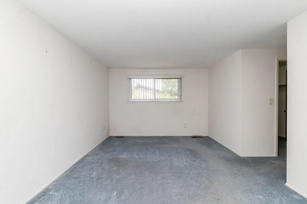 32143 W 12 Mile Road Farmington Hills, MI 48334