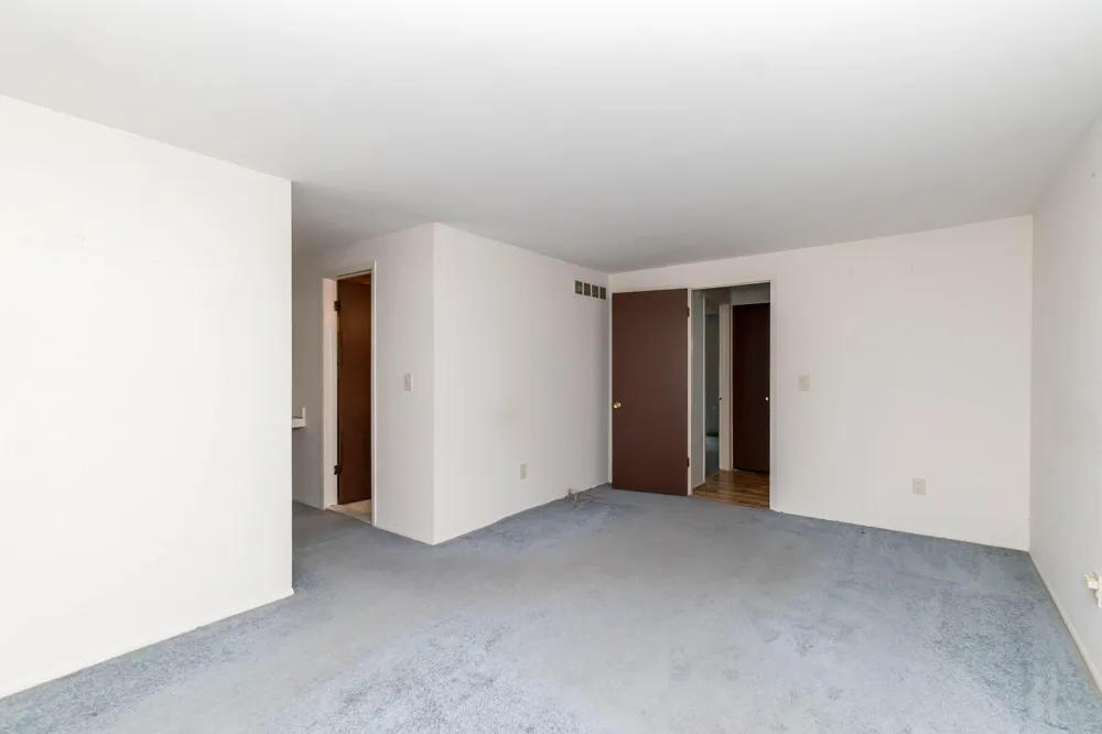 32143 W 12 Mile Road Farmington Hills, MI 48334