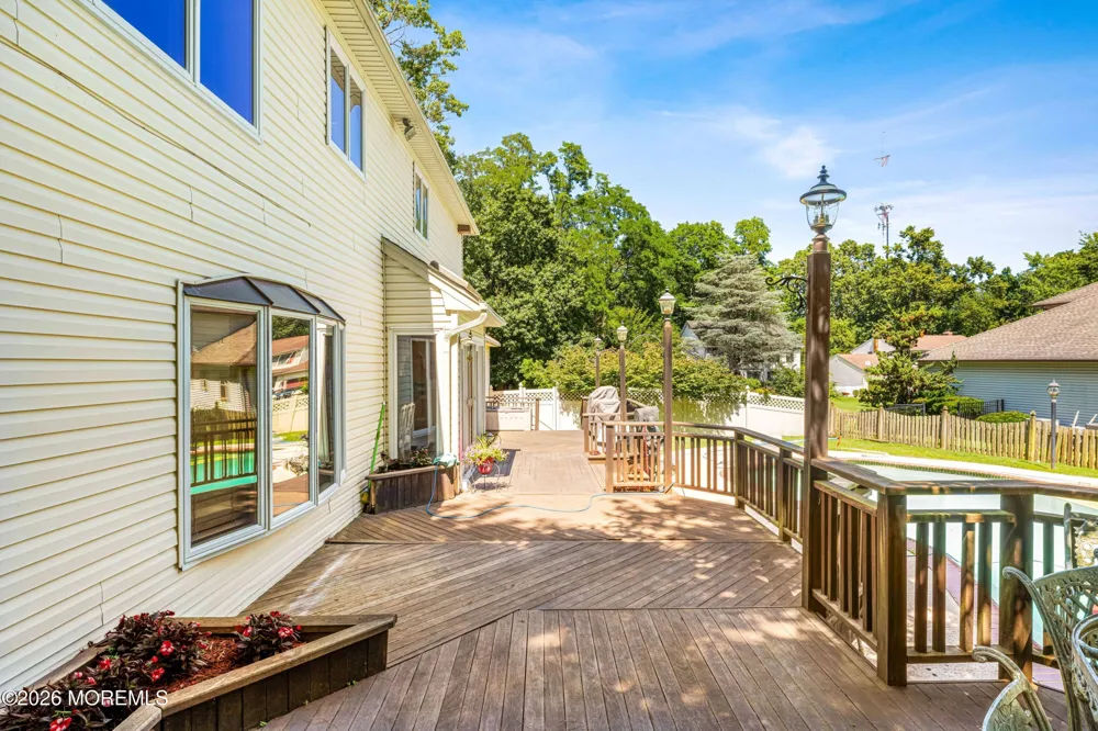 19 Cherokee Road East Brunswick, NJ 08816