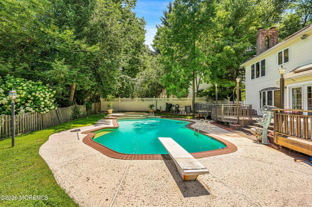 19 Cherokee Road East Brunswick, NJ 08816