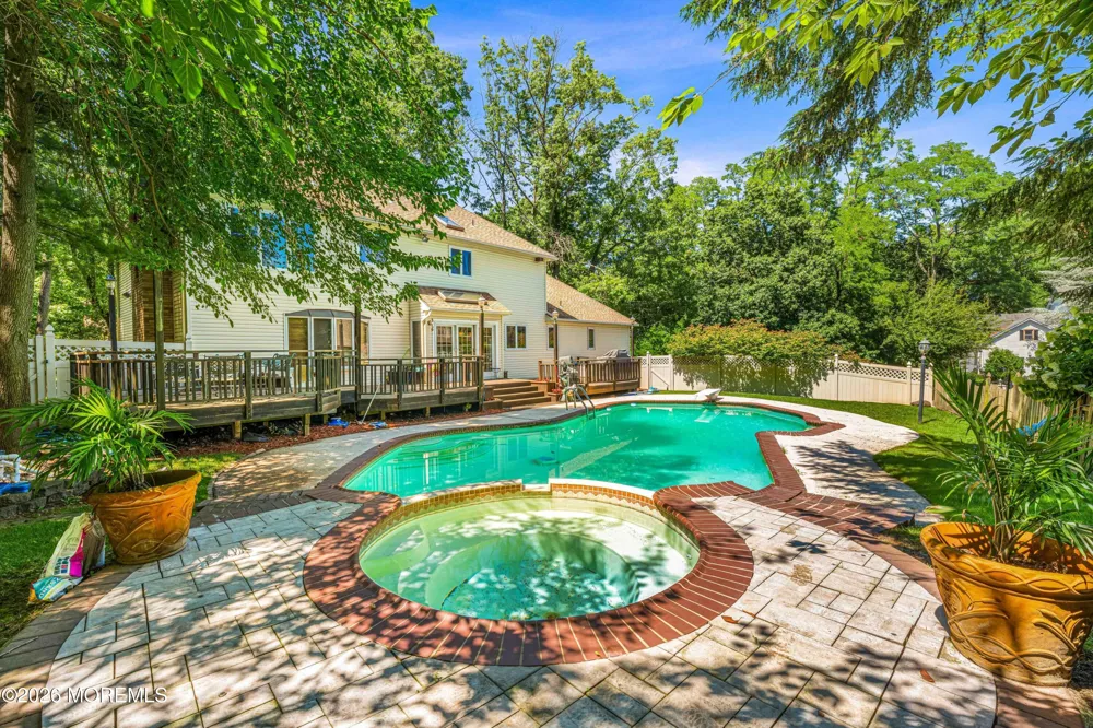 19 Cherokee Road East Brunswick, NJ 08816