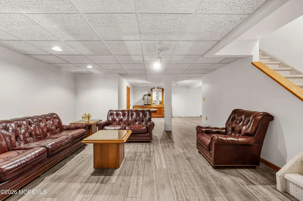 19 Cherokee Road East Brunswick, NJ 08816