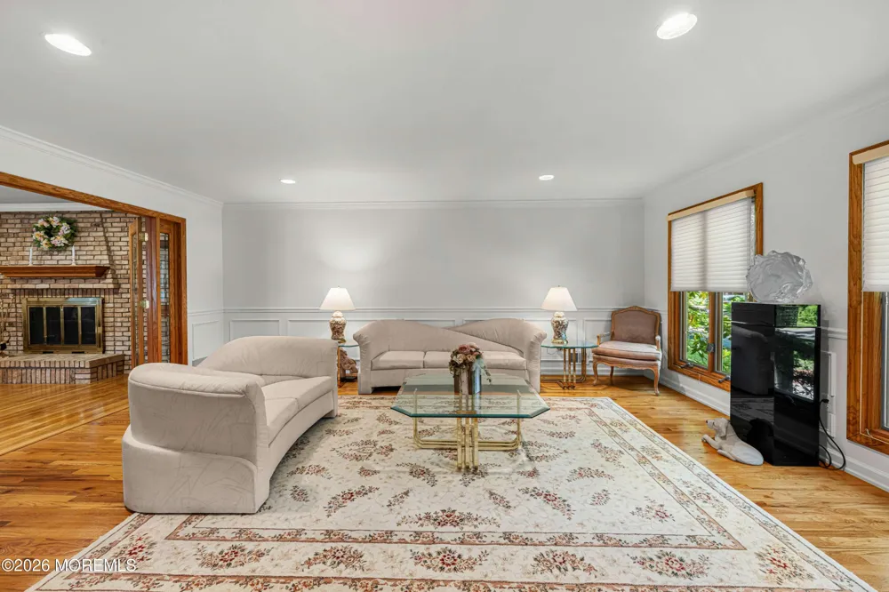 19 Cherokee Road East Brunswick, NJ 08816