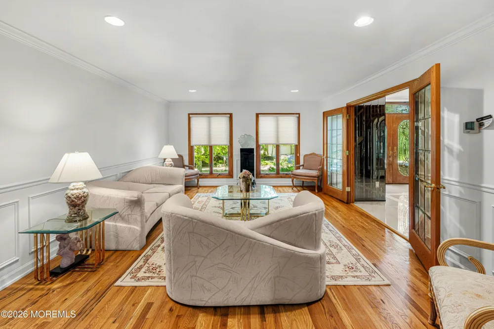 19 Cherokee Road East Brunswick, NJ 08816