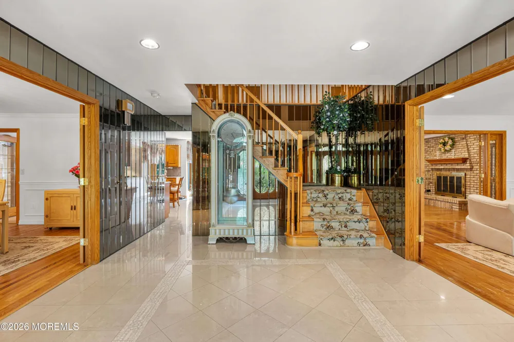 19 Cherokee Road East Brunswick, NJ 08816