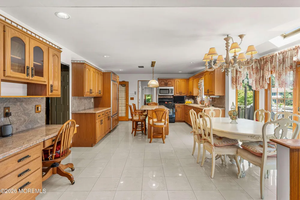 19 Cherokee Road East Brunswick, NJ 08816