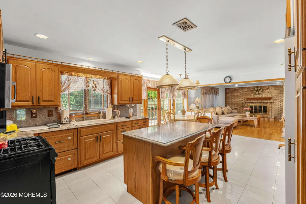 19 Cherokee Road East Brunswick, NJ 08816