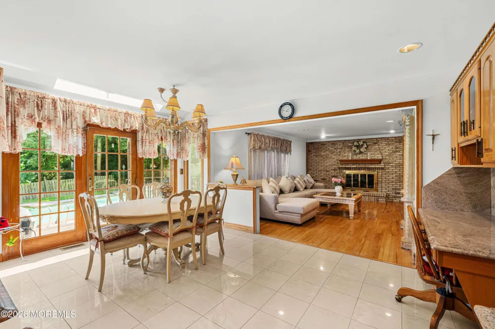 19 Cherokee Road East Brunswick, NJ 08816