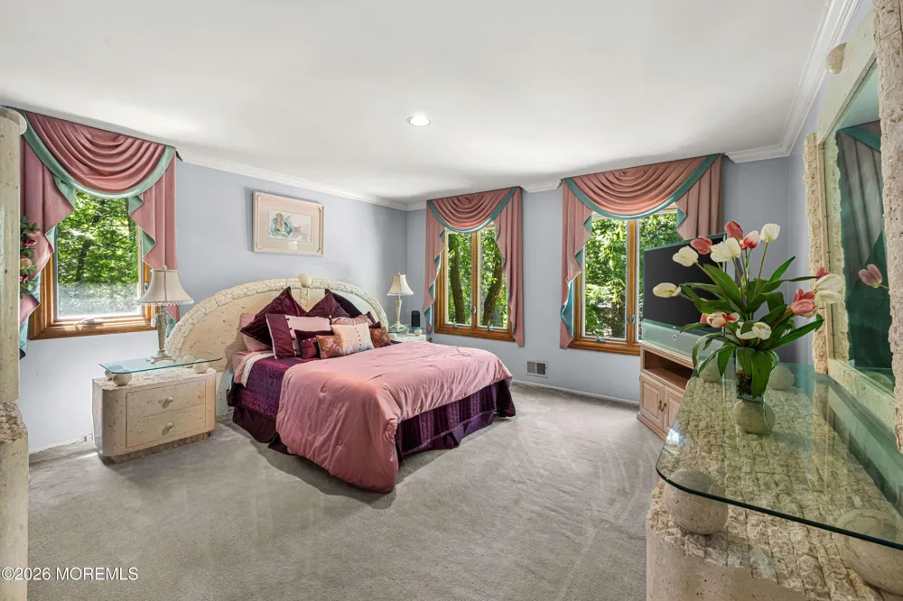 19 Cherokee Road East Brunswick, NJ 08816