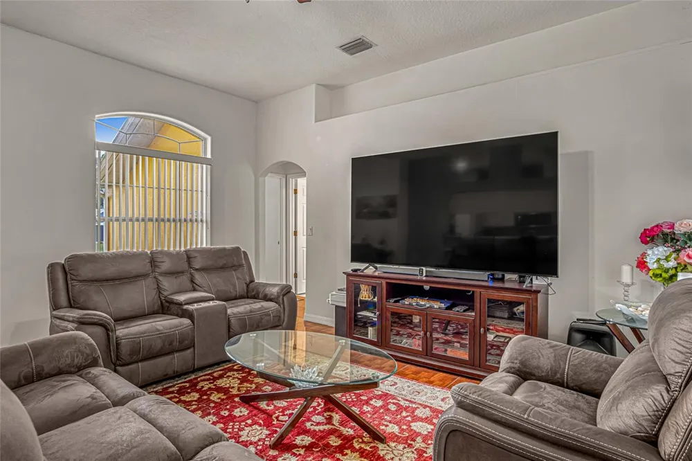 525 JUSTINE AVENUE NW Palm Bay, FL 32907